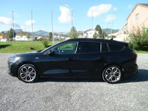 FORD Focus Station Wagon 1.0i EcoB Hybrid 155 ST-Line X