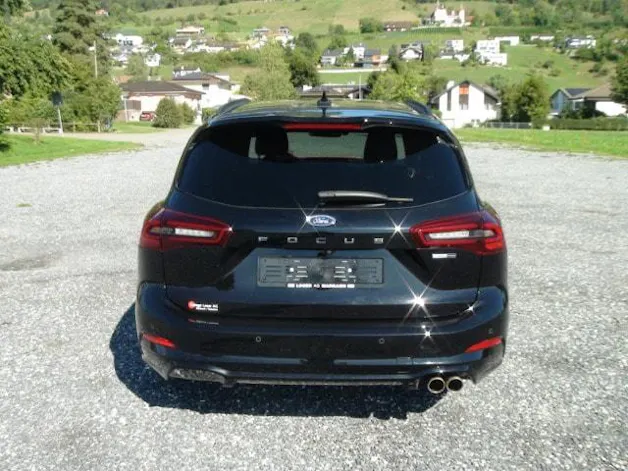 FORD Focus Station Wagon 1.0i EcoB Hybrid 155 ST-Line X