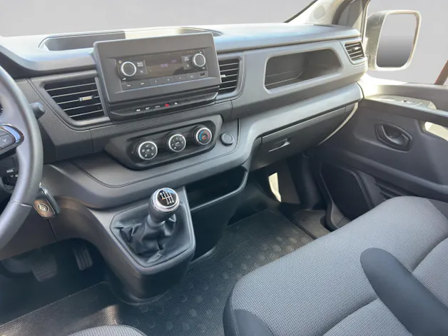 RENAULT Trafic 2.0 Blue dCi 130 Advance L2H1 EN