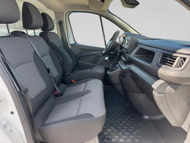 RENAULT Trafic 2.0 Blue dCi 130 Advance L2H1 EN