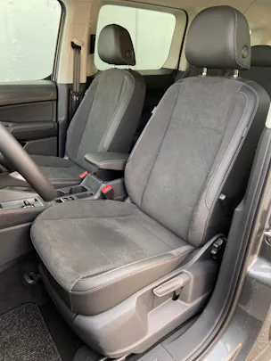 VW Caddy Maxi Kombi Premium 1.5 TSI DSG Rollstuhltransport 5+1 Plätze