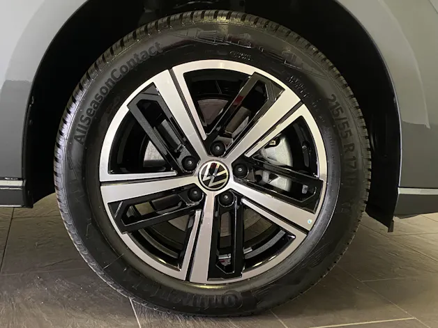 VW Caddy Maxi Kombi Premium 1.5 TSI DSG Rollstuhltransport 5+1 Plätze