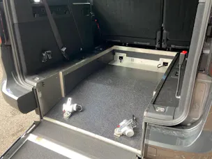VW Caddy Maxi Kombi Premium 1.5 TSI DSG Rollstuhltransport 5+1 Plätze