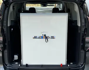 VW Caddy Maxi Kombi Premium 1.5 TSI DSG Rollstuhltransport 5+1 Plätze