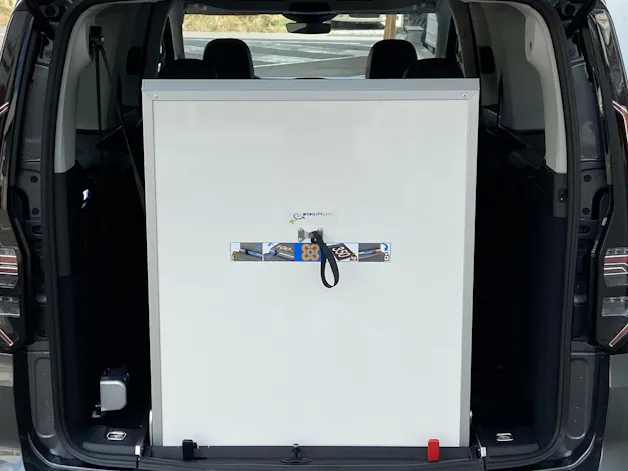 VW Caddy Maxi Kombi Premium 1.5 TSI DSG Rollstuhltransport 5+1 Plätze