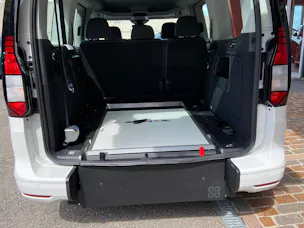 VW Caddy Maxi Kombi 2.0 TDi DSG Rollstuhltransport 5+1 Plätze