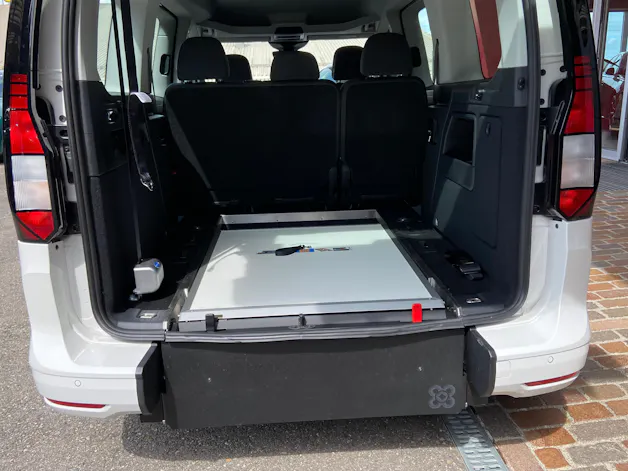 VW Caddy Maxi Kombi 2.0 TDi DSG Rollstuhltransport 5+1 Plätze