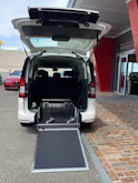 VW Caddy Maxi Kombi 2.0 TDi DSG Rollstuhltransport 5+1 Plätze