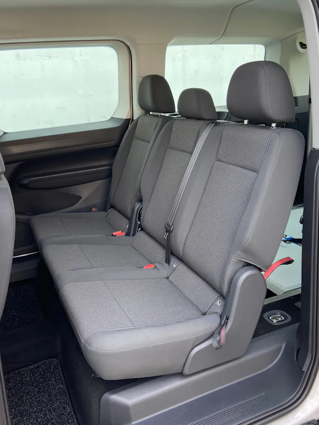 VW Caddy Maxi Kombi 2.0 TDi DSG Rollstuhltransport 5+1 Plätze