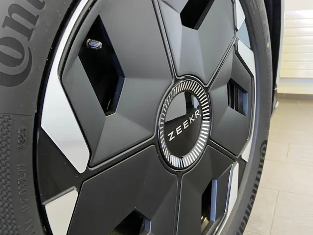 ZEEKR 7X 71kWh Core RWD