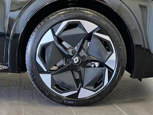 RENAULT Clio 1.8 E-Tech Techno