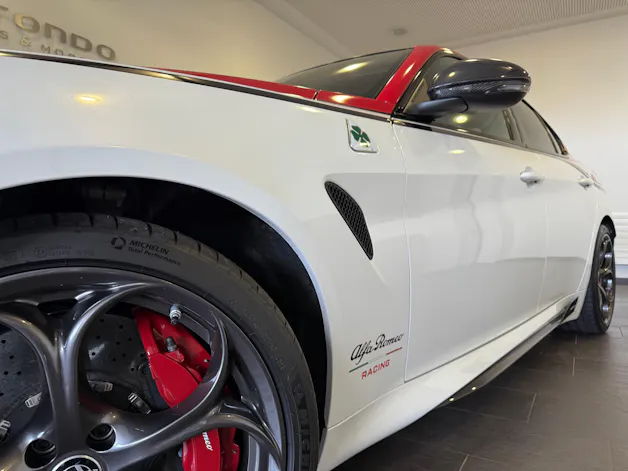 ALFA ROMEO Giulia 2.9 V6 Quadrifoglio Racing Sauber F1