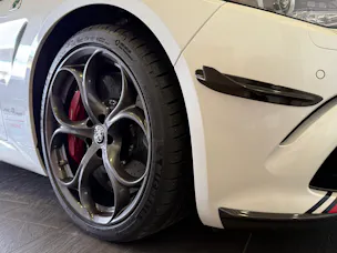 ALFA ROMEO Giulia 2.9 V6 Quadrifoglio Racing Sauber F1
