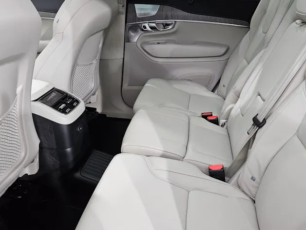 VOLVO XC90 2.0 T8 TE Ultimate Dark 7