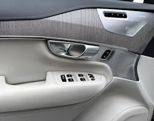 VOLVO XC90 2.0 T8 TE Ultimate Dark 7