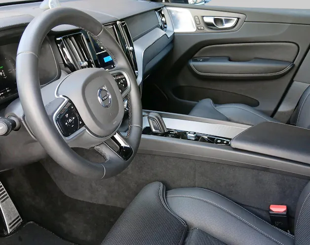 VOLVO XC60 2.0 T8 TE R-Design eAWD