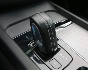 VOLVO XC60 2.0 T6 TE R-Design eAWD