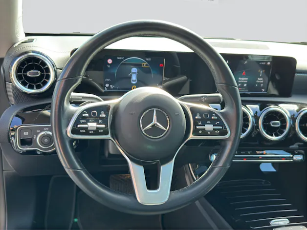 MERCEDES-BENZ CLA 200 4Matic Progressive 8G-DCT