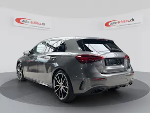 MERCEDES-BENZ A 200 AMG Line Night