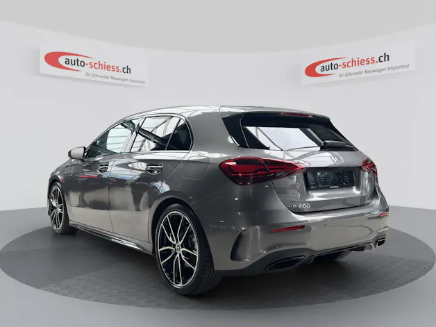 MERCEDES-BENZ A 200 AMG Line Night