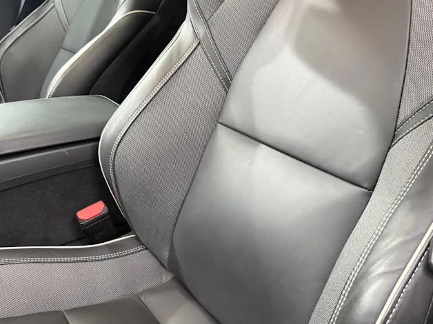 VOLVO XC60 2.0 T8 TE XCENTRIC Black