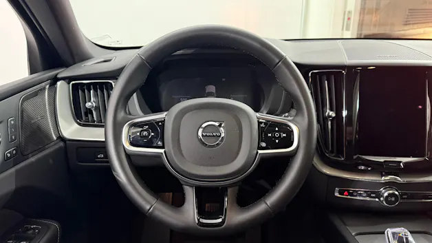 VOLVO XC60 2.0 T8 TE XCENTRIC Black