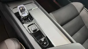 VOLVO XC60 2.0 T8 TE XCENTRIC Black