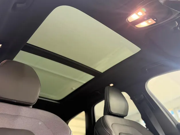 VOLVO XC60 2.0 T8 TE XCENTRIC Black