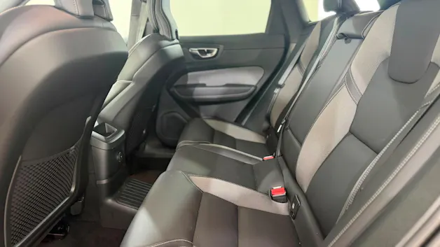 VOLVO XC60 2.0 T8 TE XCENTRIC Black