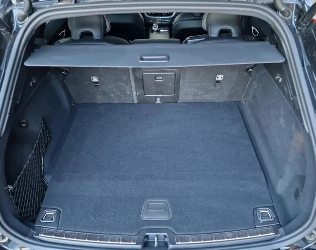 VOLVO XC60 2.0 T8 TE XCENTRIC Black