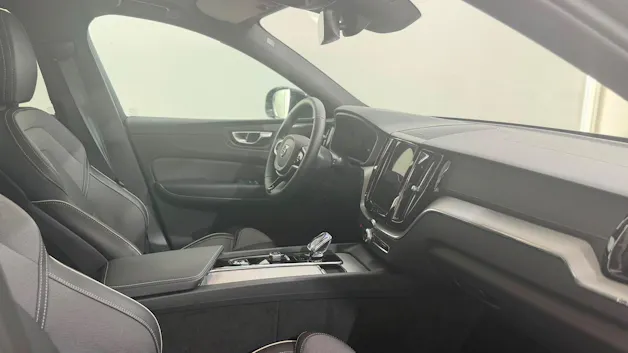VOLVO XC60 2.0 T8 TE XCENTRIC Black