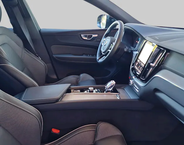 VOLVO XC60 2.0 T8 TE XCENTRIC Black