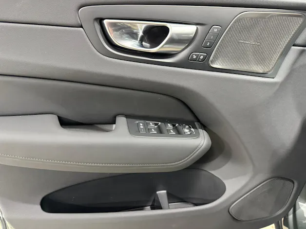 VOLVO XC60 2.0 T6 TE Ultra Bright eA