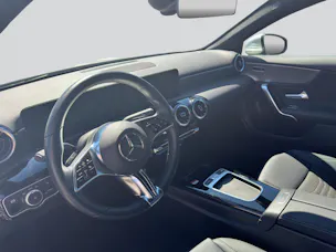 MERCEDES-BENZ A 180 d 8G-DCT PROGRESSIVE