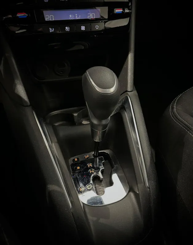 PEUGEOT 208 1.2 PureTech Allure EAT6