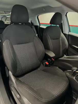 PEUGEOT 208 1.2 PureTech Allure EAT6