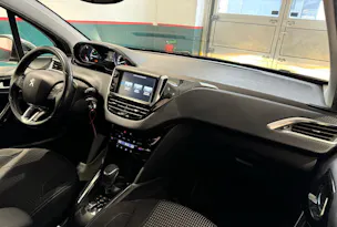 PEUGEOT 208 1.2 PureTech Allure EAT6