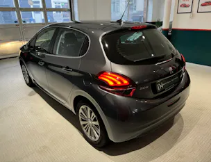 PEUGEOT 208 1.2 PureTech Allure EAT6