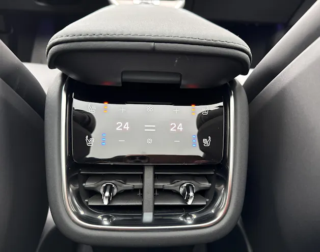 VOLVO ES90 Ultra