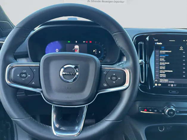 VOLVO XC40 B3 Benzin Mild Hybrid Core DCT