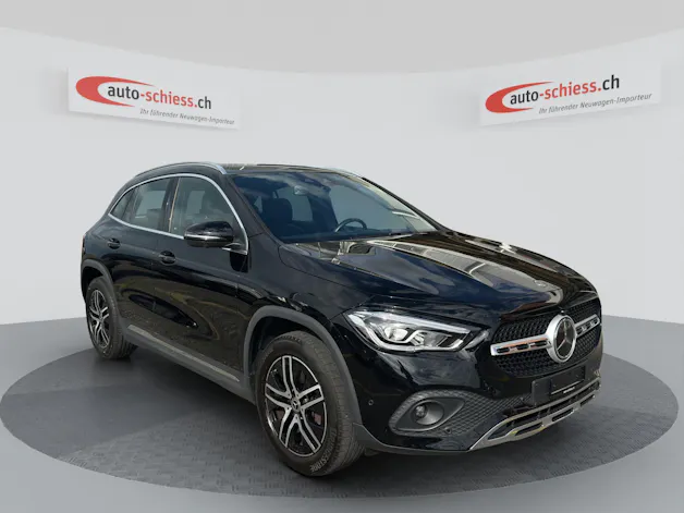 MERCEDES-BENZ GLA 200 4Matic Progressive 8G-DCT
