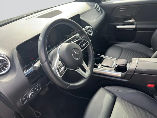 MERCEDES-BENZ GLA 200 4Matic Progressive 8G-DCT