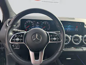 MERCEDES-BENZ GLA 200 4Matic Progressive 8G-DCT