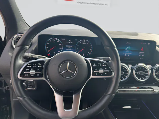 MERCEDES-BENZ GLA 200 4Matic Progressive 8G-DCT