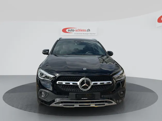 MERCEDES-BENZ GLA 200 4Matic Progressive 8G-DCT