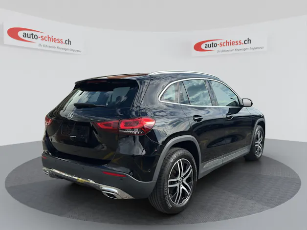 MERCEDES-BENZ GLA 200 4Matic Progressive 8G-DCT
