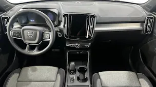 VOLVO XC40 2.0 B3 MH Core