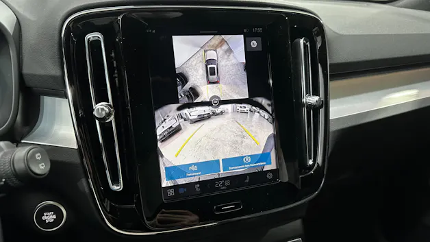 VOLVO XC40 2.0 B3 MH Core