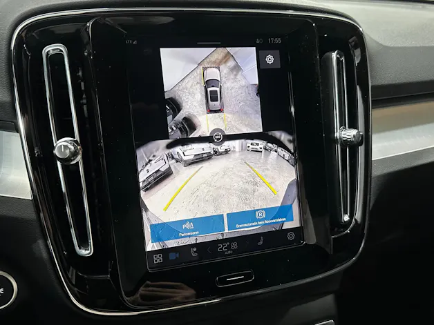 VOLVO XC40 2.0 B3 MH Core