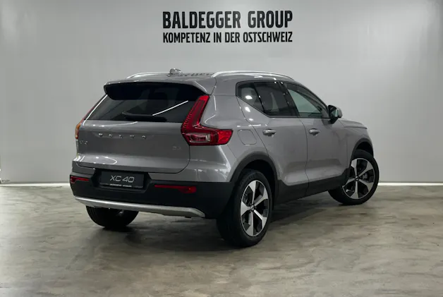 VOLVO XC40 2.0 B3 MH Core